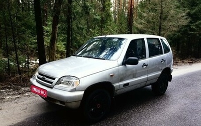 Chevrolet Niva I рестайлинг, 2004 год, 270 000 рублей, 1 фотография