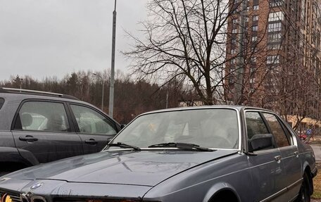 BMW 7 серия, 1984 год, 375 000 рублей, 1 фотография