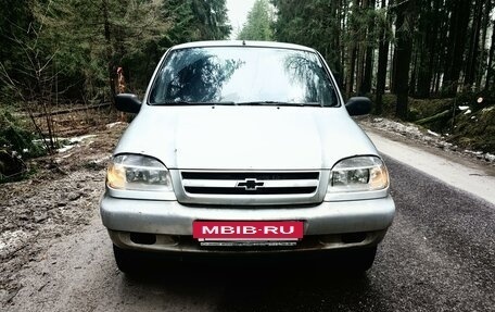 Chevrolet Niva I рестайлинг, 2004 год, 270 000 рублей, 2 фотография