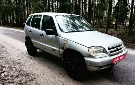 Chevrolet Niva I рестайлинг, 2004 год, 270 000 рублей, 4 фотография