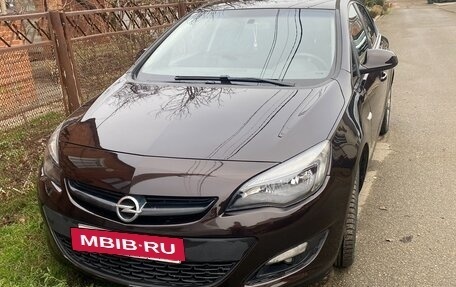 Opel Astra J, 2014 год, 900 000 рублей, 7 фотография