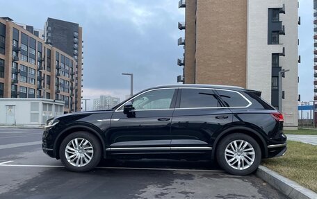 Volkswagen Touareg III, 2019 год, 6 500 000 рублей, 3 фотография