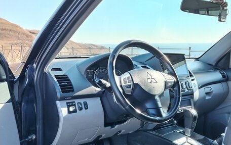 Mitsubishi Pajero Sport II рестайлинг, 2012 год, 1 750 000 рублей, 13 фотография