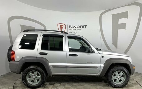 Jeep Liberty (North America) I, 2002 год, 590 000 рублей, 4 фотография