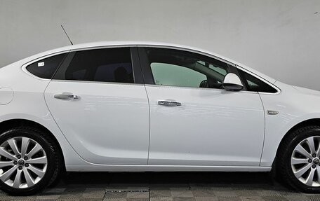 Opel Astra J, 2013 год, 880 000 рублей, 4 фотография