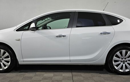 Opel Astra J, 2013 год, 880 000 рублей, 5 фотография