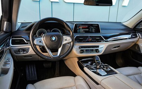 BMW 7 серия, 2015 год, 3 950 000 рублей, 6 фотография