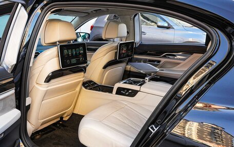 BMW 7 серия, 2015 год, 3 950 000 рублей, 11 фотография