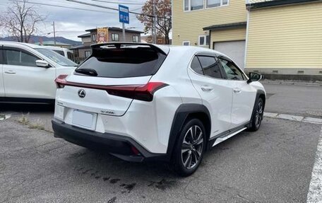 Lexus UX I, 2021 год, 2 875 000 рублей, 3 фотография