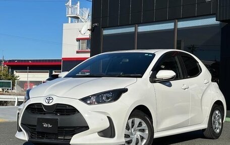 Toyota Yaris, 2022 год, 834 001 рублей, 7 фотография