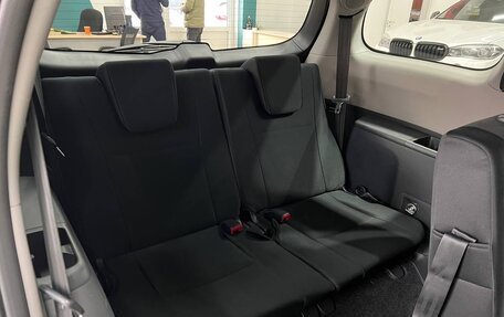 Toyota Wish II, 2011 год, 1 399 000 рублей, 14 фотография