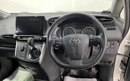 Toyota Wish II, 2011 год, 1 399 000 рублей, 17 фотография