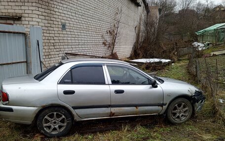 Mitsubishi Carisma I, 2002 год, 140 000 рублей, 2 фотография