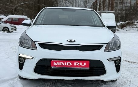 KIA Rio IV, 2018 год, 1 290 000 рублей, 2 фотография