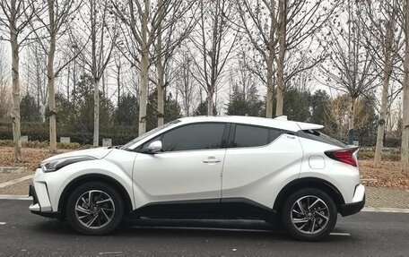 Toyota C-HR I рестайлинг, 2021 год, 1 700 000 рублей, 6 фотография