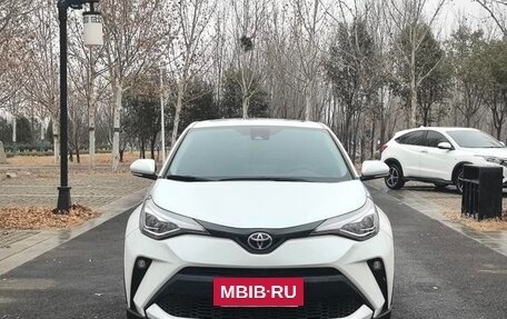 Toyota C-HR I рестайлинг, 2021 год, 1 700 000 рублей, 3 фотография