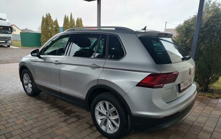 Volkswagen Tiguan II, 2018 год, 2 120 000 рублей, 2 фотография