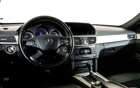 Mercedes-Benz E-Класс, 2010 год, 2 224 600 рублей, 17 фотография