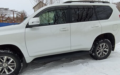 Toyota Land Cruiser Prado 150 рестайлинг 2, 2015 год, 3 800 000 рублей, 3 фотография