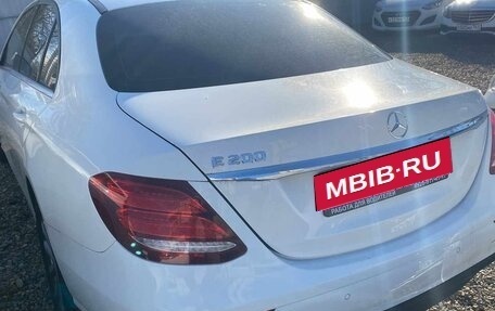 Mercedes-Benz E-Класс, 2018 год, 2 100 000 рублей, 6 фотография