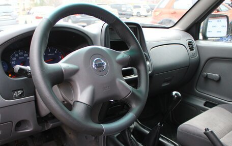 Nissan NP300, 2012 год, 1 225 000 рублей, 4 фотография