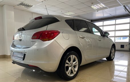 Opel Astra J, 2011 год, 579 999 рублей, 4 фотография