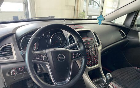 Opel Astra J, 2011 год, 579 999 рублей, 14 фотография