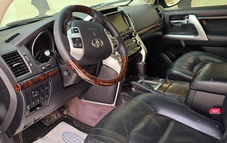 Toyota Land Cruiser 200, 2013 год, 4 200 000 рублей, 8 фотография