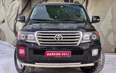 Toyota Land Cruiser 200, 2013 год, 4 200 000 рублей, 3 фотография