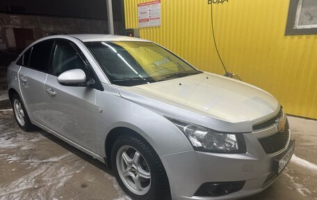 Chevrolet Cruze II, 2011 год, 740 000 рублей, 5 фотография