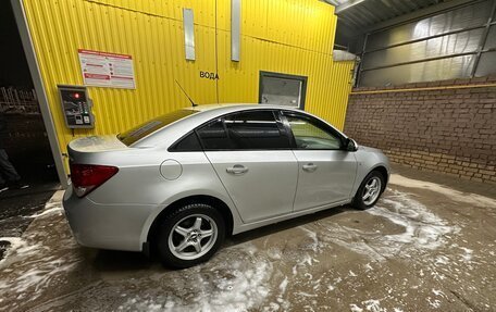 Chevrolet Cruze II, 2011 год, 740 000 рублей, 4 фотография