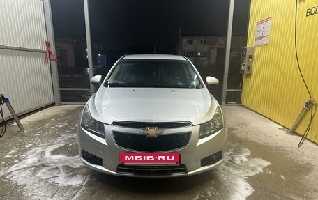 Chevrolet Cruze II, 2011 год, 740 000 рублей, 7 фотография