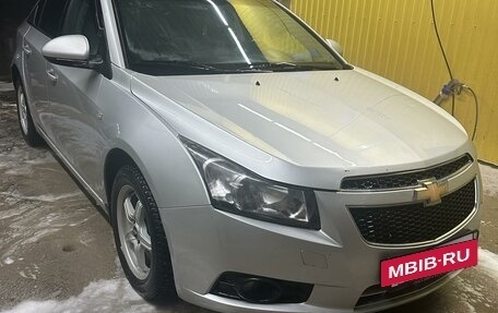 Chevrolet Cruze II, 2011 год, 740 000 рублей, 6 фотография