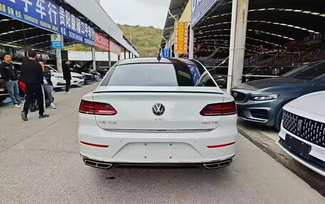 Volkswagen Passat CC, 2022 год, 2 600 000 рублей, 8 фотография