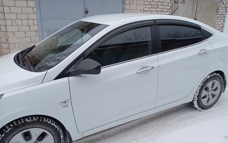 Hyundai Solaris II рестайлинг, 2014 год, 1 120 000 рублей, 3 фотография