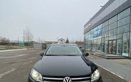 Volkswagen Touareg III, 2012 год, 1 750 000 рублей, 2 фотография