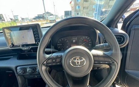 Toyota Yaris, 2021 год, 1 050 014 рублей, 6 фотография