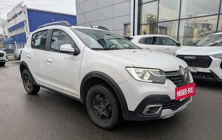 Renault Sandero II рестайлинг, 2019 год, 1 249 000 рублей, 2 фотография