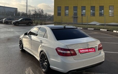 Mercedes-Benz E-Класс, 2012 год, 2 000 000 рублей, 8 фотография