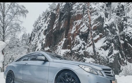 Mercedes-Benz E-Класс, 2012 год, 1 600 000 рублей, 3 фотография