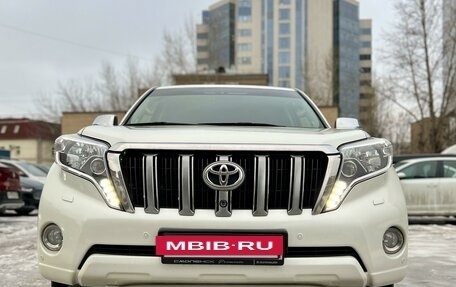 Toyota Land Cruiser Prado 150 рестайлинг 2, 2016 год, 3 830 000 рублей, 2 фотография