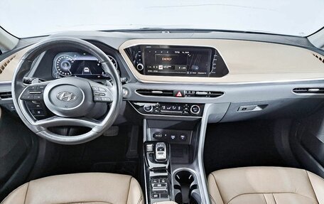 Hyundai Sonata VIII, 2020 год, 2 400 000 рублей, 14 фотография