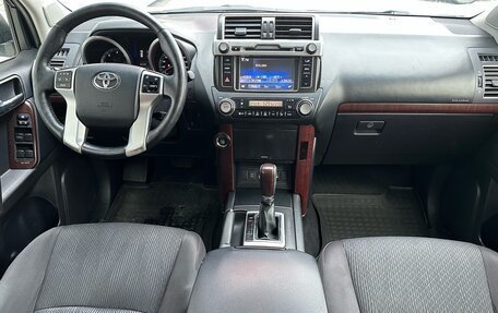 Toyota Land Cruiser Prado 150 рестайлинг 2, 2013 год, 3 050 000 рублей, 12 фотография