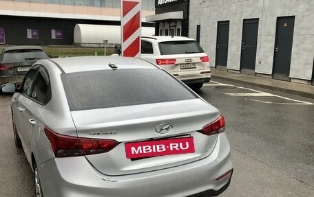 Hyundai Solaris II рестайлинг, 2017 год, 1 100 000 рублей, 2 фотография