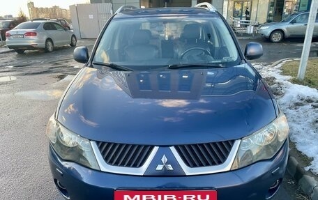 Mitsubishi Outlander III рестайлинг 3, 2007 год, 1 135 000 рублей, 2 фотография