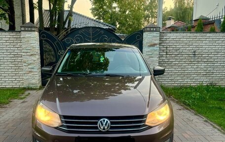 Volkswagen Polo VI (EU Market), 2015 год, 999 999 рублей, 2 фотография