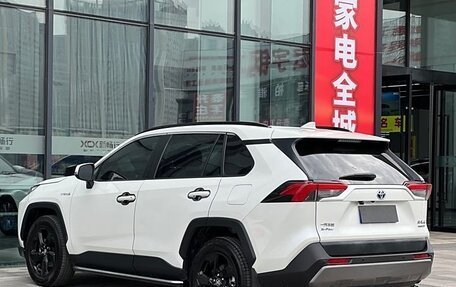 Toyota RAV4, 2021 год, 2 900 013 рублей, 6 фотография