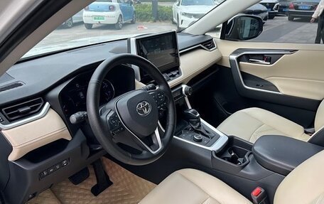 Toyota RAV4, 2021 год, 2 900 013 рублей, 12 фотография