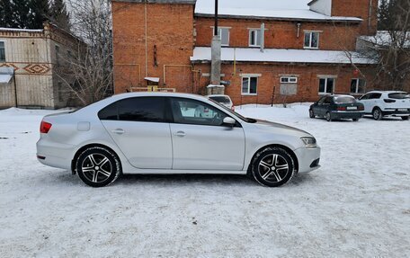 Volkswagen Jetta VI, 2011 год, 810 000 рублей, 4 фотография