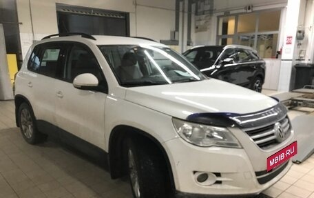 Volkswagen Tiguan I, 2010 год, 949 000 рублей, 3 фотография